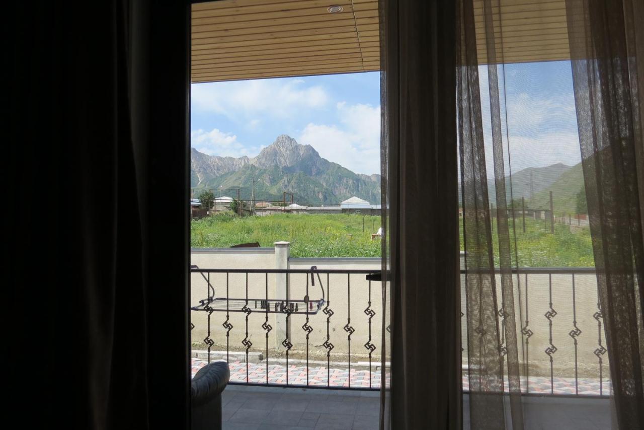 Bibo'S Kokhi Guesthouse Kazbegi Exteriör bild