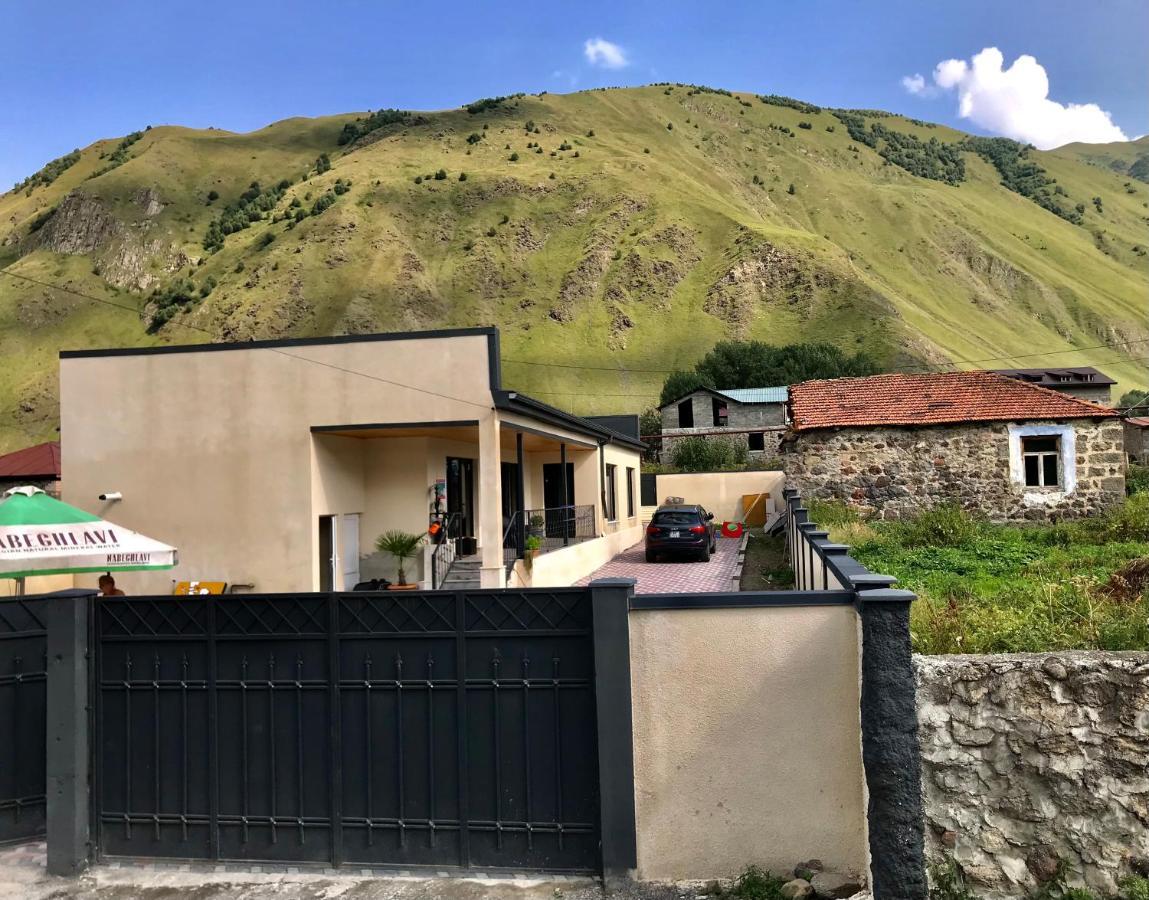 Bibo'S Kokhi Guesthouse Kazbegi Exteriör bild