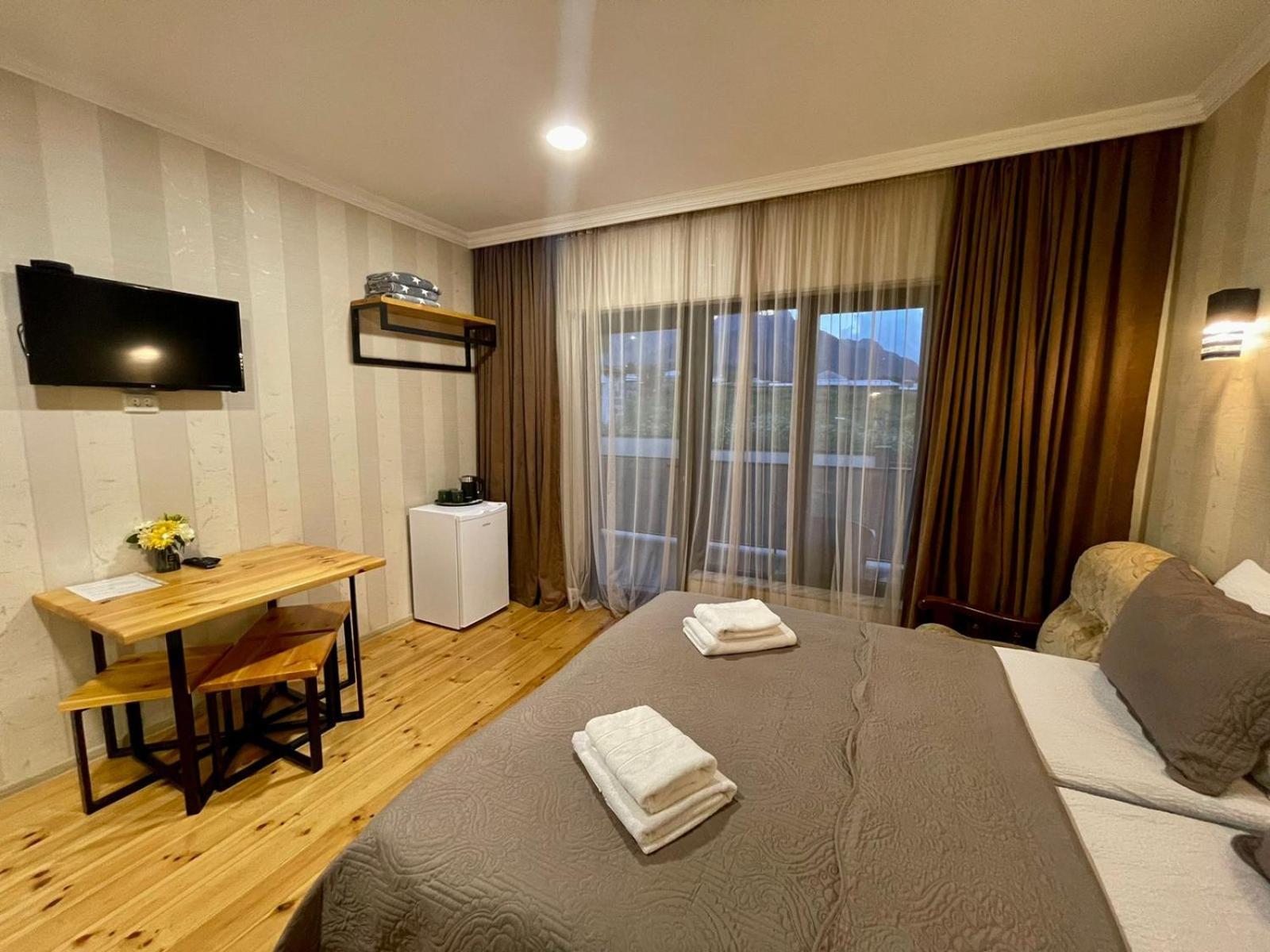 Bibo'S Kokhi Guesthouse Kazbegi Exteriör bild