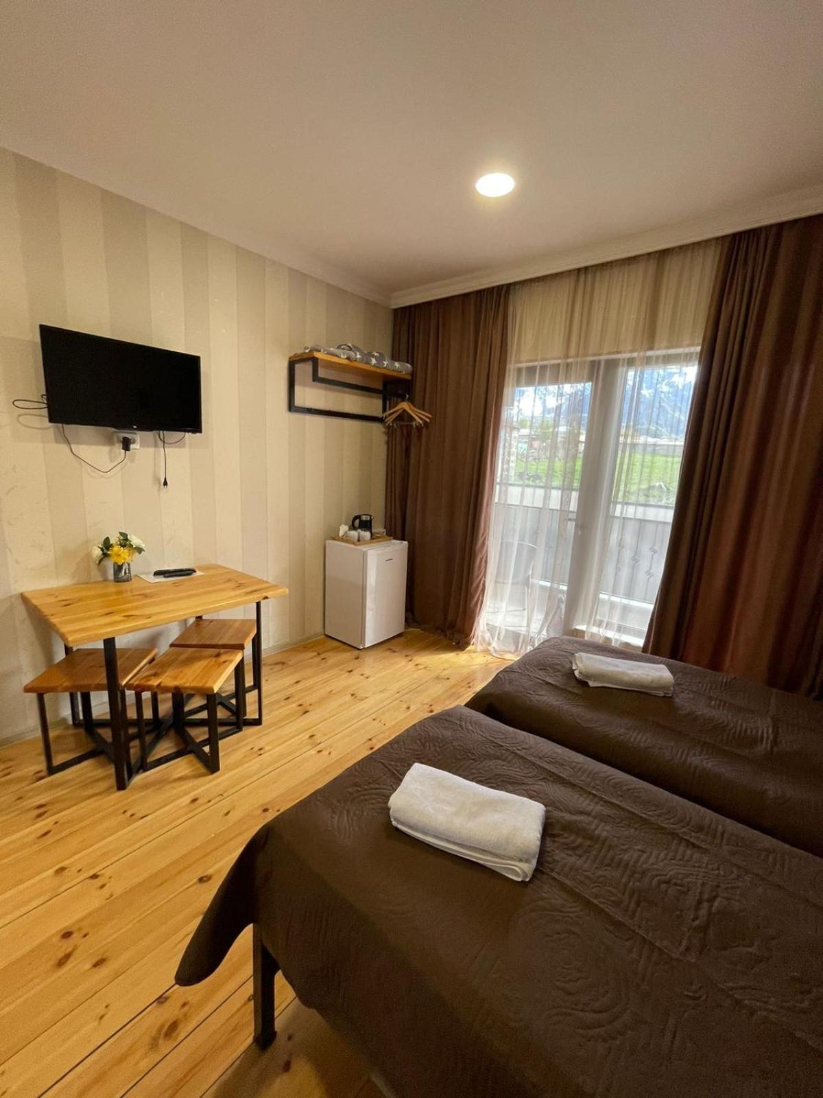 Bibo'S Kokhi Guesthouse Kazbegi Exteriör bild